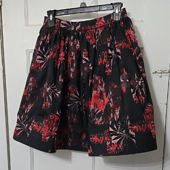 Alice + OLIVIA Pia Pouf Burst Skirt NWT Size 4 Excellent Condition - Picture 1 of 5